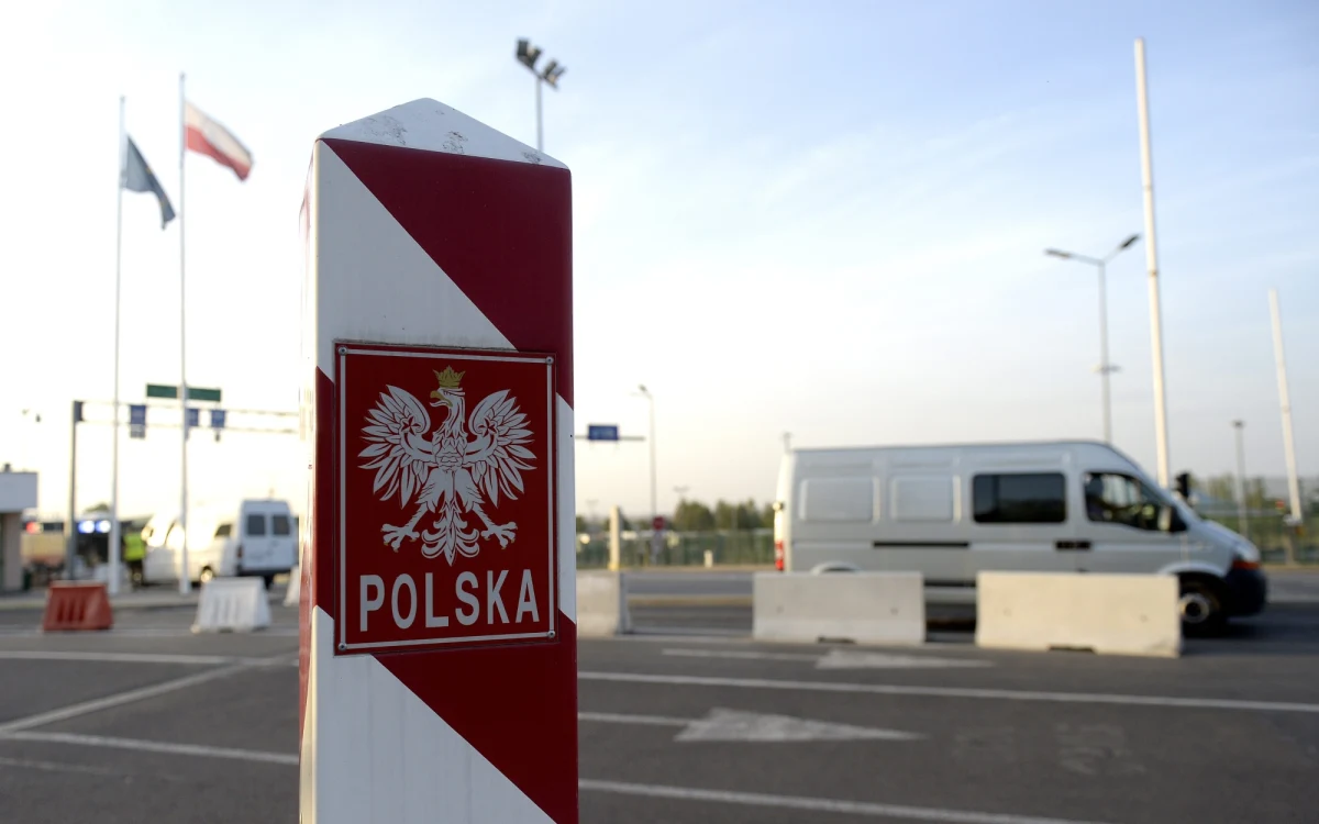 Na zachodnią granicę Polski mogą wrócić kontrole - dowiedziała się nasza reporterka Aneta Łuczkowska. Ministerstwo Spraw Wewnętrznych decyzji jeszcze nie podjęło, ale wraz z wojewodami analizuje sytuację.