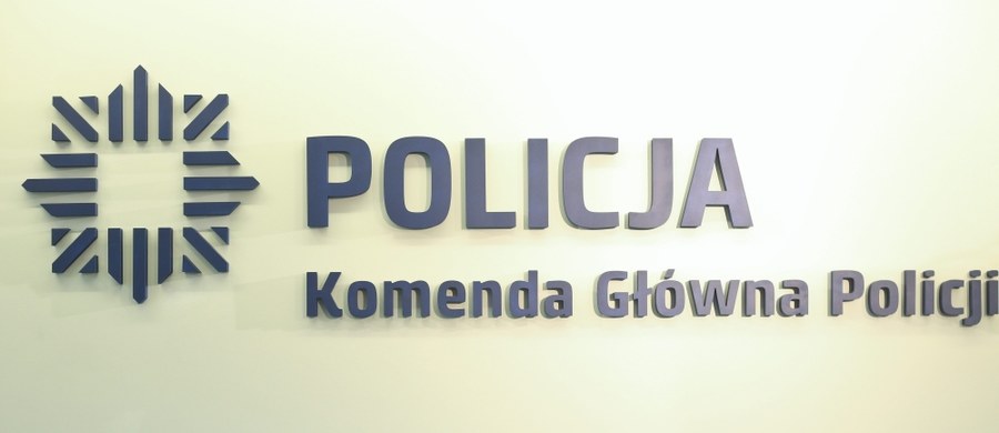 Rozpoczęło się wprowadzenie powołanego zastępcy komendanta głównego Jana Lacha, który do tej pory był zastępcą komendanta wojewódzkiego policji w Opolu do spraw prewencji. Wypełni on miejsce po Cezarym Popławskim, który wczoraj podał się do dymisji. 