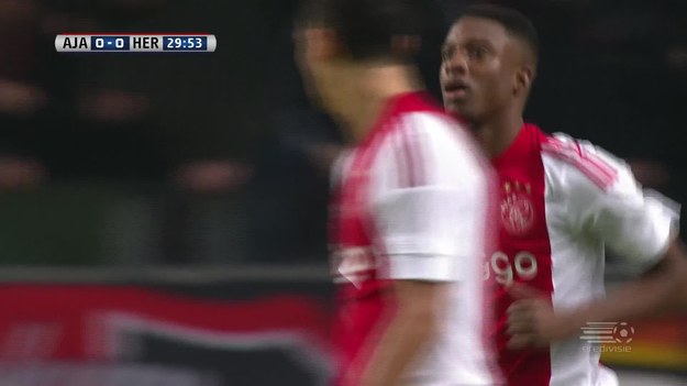 Ajax Amsterdam tylko zremisował 0-0 z Heraclesem Almeo w Eredivisie. 90 minut na boisku spędził Arkadiusz Milik, ale Polak znów nie trafił do siatki. Wideo