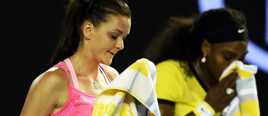 Rozstawiona z "czwórką" Agnieszka Radwańska na półfinale zakończyła udział w tegorocznej edycji wielkoszlemowego turnieju Australian Open. Polska tenisistka przegrała z Amerykanką Sereną Williams, broniącą tytułu liderką światowego rankingu 0:6, 4:6.