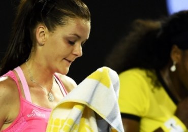 Agnieszka Radwańska przegrała z Williams. Odpada z Australian Open