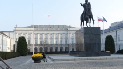 Zarzut dla kelnera z Pałacu Prezydenckiego. To on wstawił "Gęsiarkę" do lombardu