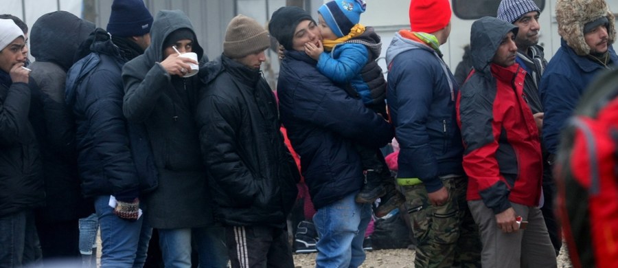 Coraz więcej ataków muzułmańskich band przeciwko chrześcijanom w wielkim dzikim obozowisku uchodźców koło Dunkierki! Okoliczni księża alarmują, że rannych zostało już co najmniej siedem osób. Według świadków Irańczykowi, który nawrócił się na chrześcijaństwo, poderznięto gardło.