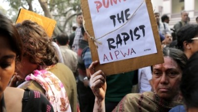 Kara śmierci za gwałt zbiorowy i zabójstwo studentki w Indiach