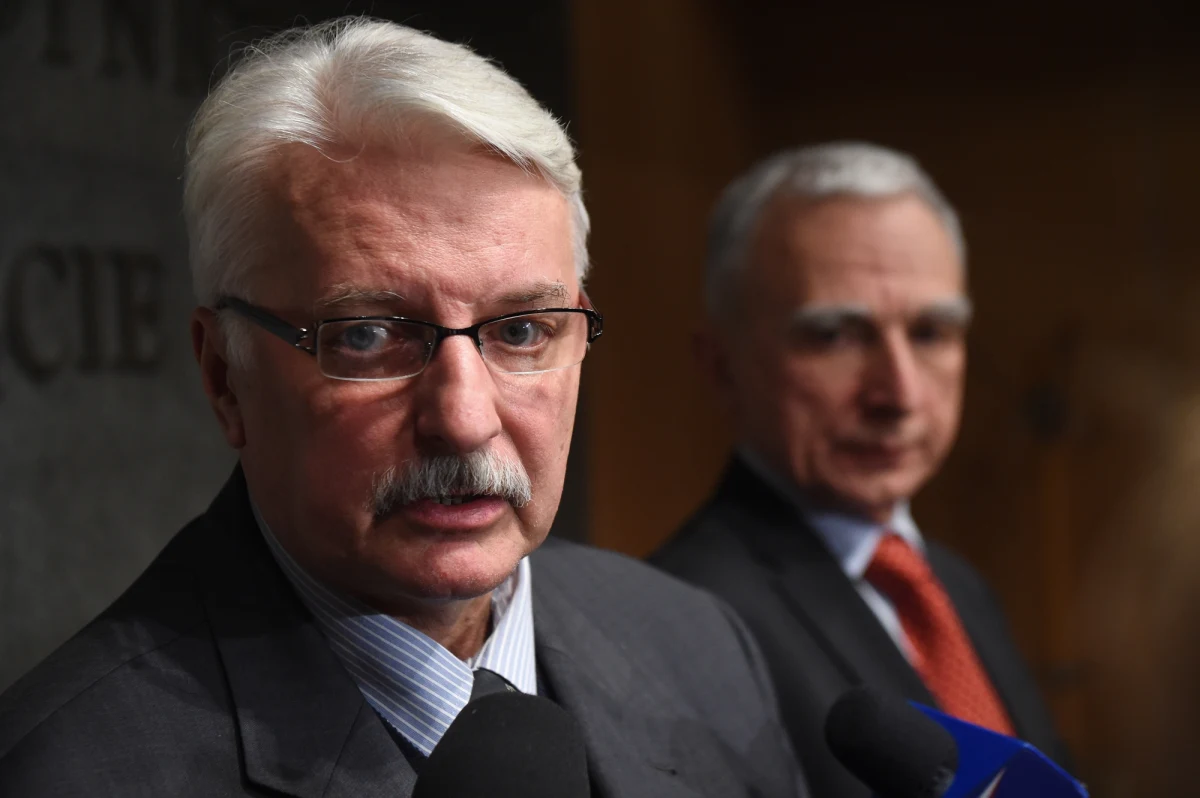 "Projekt porozumienia UE z Wlk. Brytanią ws. renegocjacji członkostwa tego kraju w Unii nie wpłynie negatywnie na Polaków już mieszkających w Wielkiej Brytanii. Jest to propozycja skierowana na przyszłość" - powiedział szef MSZ Witold Waszczykowski.