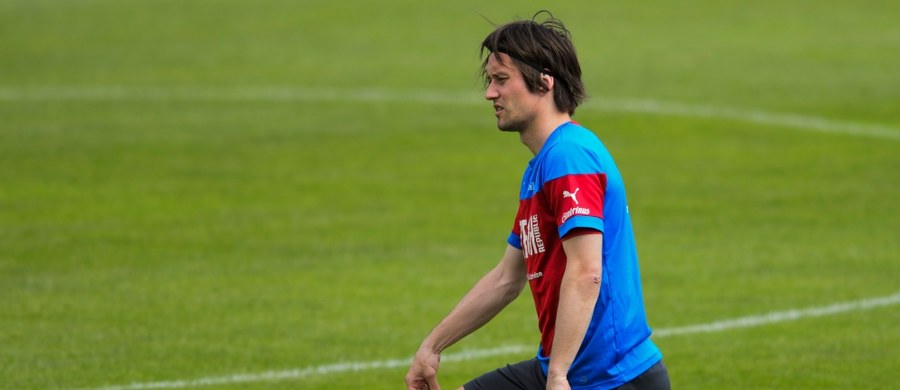 Piłkarz Arsenalu Londyn i zawodnik reprezentacji Czech Tomas Rosicky nie zagra przez kila miesięcy z powodu kontuzji mięśnia uda. Zagrożony i niepewny jest jego udział w rozpoczynających się w czerwcu mistrzostwach Europy.