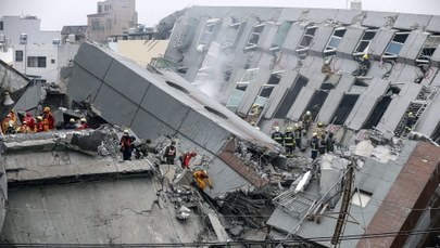 Silne trzęsienie ziemi na Tajwanie. Runął 17-piętrowy wieżowiec, zginęło co najmniej 14 osób
