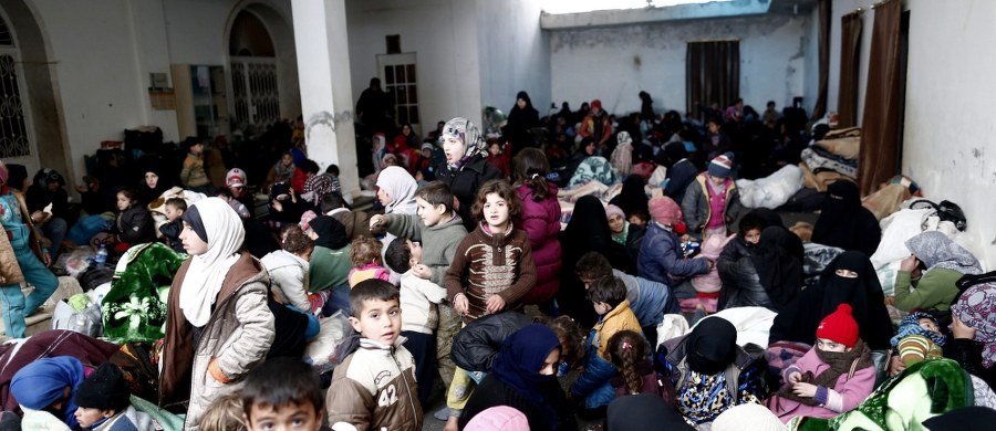 Szef MSW Saary, kraju związkowego w Niemczech, Klaus Bouillon uważa, że próby znalezienia rozwiązania problemu imigrantów skończą się fiaskiem. “Krajom UE, które odmawiają przyjęcia uchodźców trzeba zakręcić kurek z pieniędzmi" - powiedział.