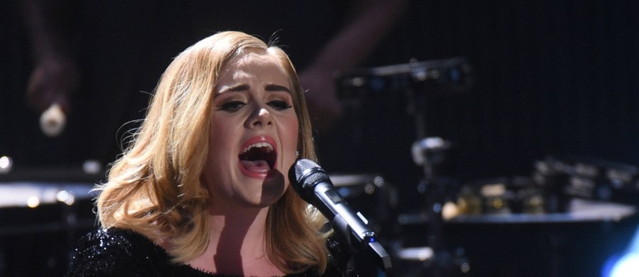 "Adele była numerem jeden ubiegłego roku na rynku sprzedaży muzyki" – pisze we wtorkowym wydaniu „Rzeczpospolita”. Dziennik powołuje się na dane Międzynarodowej Federacji Branży Fonograficznej. 