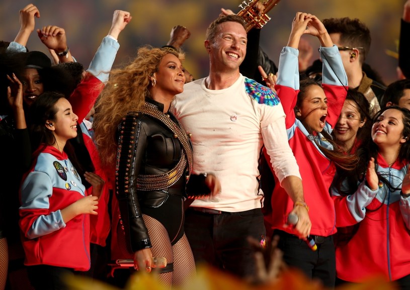 Chris Martin w wywiadzie dla "Rolling Stone" przyznał, że również Beyonce odrzuciła piosenkę, którą napisali oni specjalnie dla niej. W styczniu okazało się, że numerem Coldplay nie był w przeszłości zainteresowany David Bowie. 