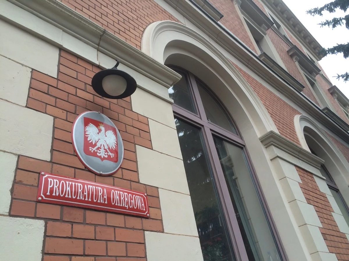 Wojewoda warmińsko-mazurski odwołał ze stanowiska wojewódzką konserwator zabytków. Decyzja ma związek z zarzutami korupcyjnymi dla Barbary Z. 