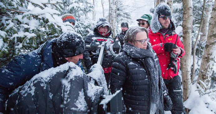 ​W niedzielę, 7 lutego, Agnieszka Holland zakończyła zdjęcia do filmu "Pokot“. Ekranizacja powieści Olgi Tokarczuk pt. "Prowadź swój pług przez kości umarłych“ powstawała w trzech etapach - letnim, jesiennym i zimowym.