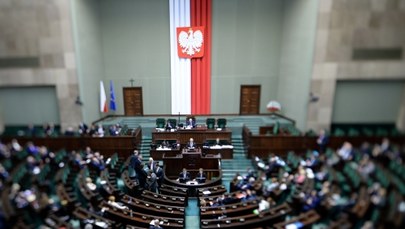 500 złotych na dziecko - Sejm przyjął ustawę