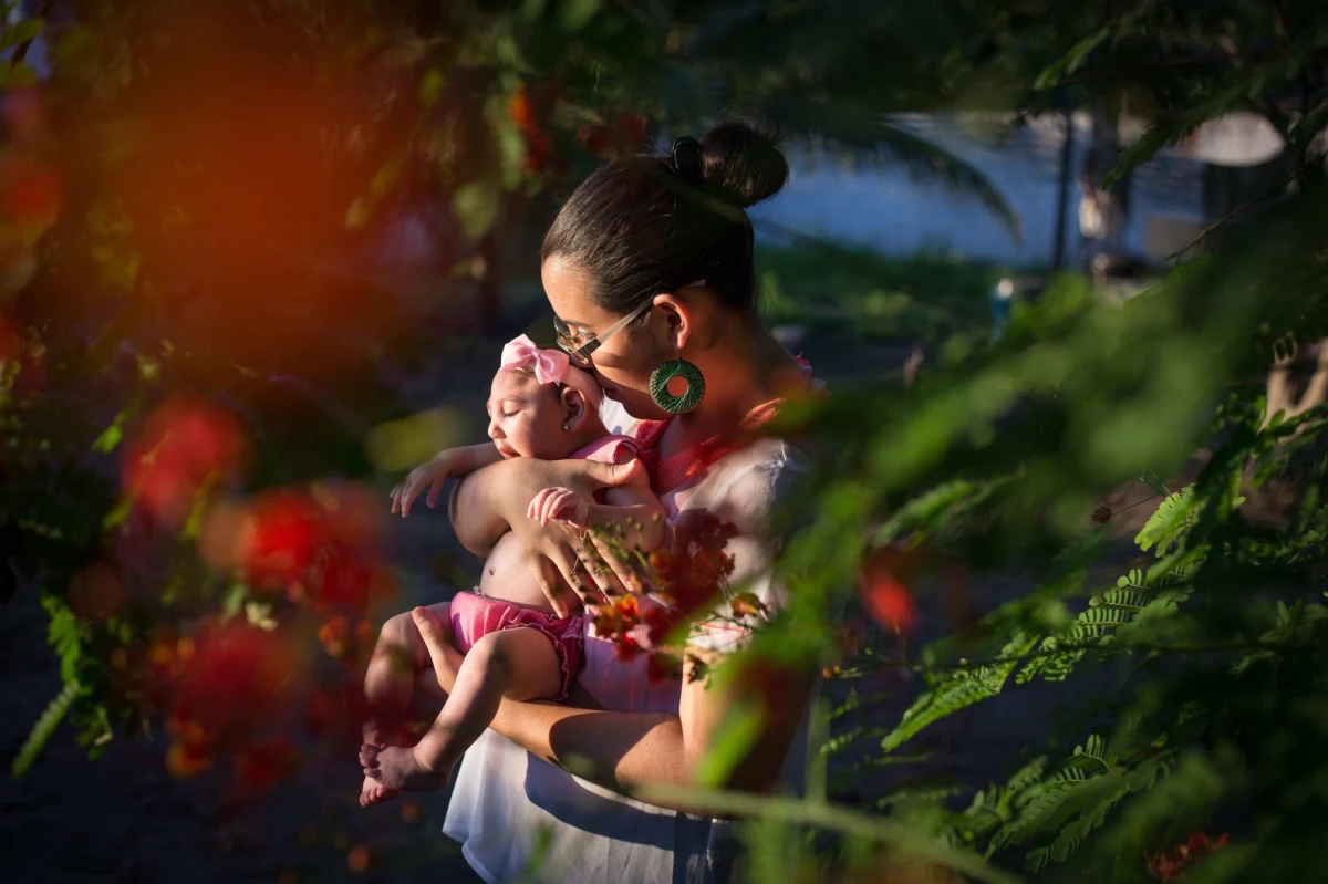 Trzy osoby zmarły w Wenezueli w wyniku komplikacji powiązanych z wirusem Zika, który szerzy się w Ameryce Południowej. W całym kraju potwierdzono 319 przypadków zarażenia wirusem - poinformował prezydent Nicolas Maduro.