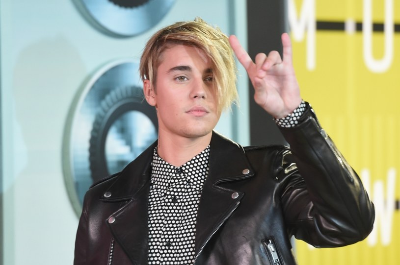 Justin Bieber, który promuje obecnie swój nowy album, ujawnił, że przez ostatni rok zażywał środek pobudzający stosowany zazwyczaj przez osoby z ADHD. Lekarze gwiazdora zalecili mu jednak, by przestał, ponieważ martwią się, że wokalista uzależni się od leku. 