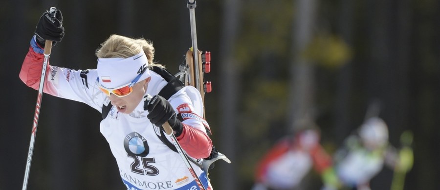 Krystyna Guzik zajęła czwarte miejsce w biegu na dochodzenie na 10 km biathlonowego Pucharu Świata. Magdalena Gwizdoń była 15. Triumfowała liderka klasyfikacji generalnej cyklu Czeszka Gabriela Soukalova, najlepsza także w czwartkowym sprincie na 7,5 km.