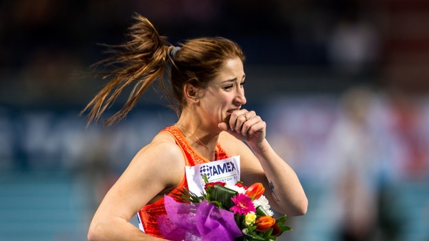 Niespełna 19-letnia Ewa Swoboda podczas mityngu w Toruniu wynikiem 7,07 s pobiła rekord rekord świata juniorek w biegu na 60 metrów. To również wyrównanie najlepszego wyniku w tym sezonie na świecie. "Powoli zaczynam myśleć już o seniorskich imprezach, choć halowe mistrzostwa świata w Portland odbywają się zbyt późno, jak dla mnie" - przyznała. 