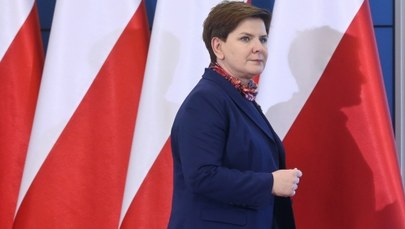 Sondaż: 49 proc. Polaków źle ocenia działania rządu Beaty Szydło
