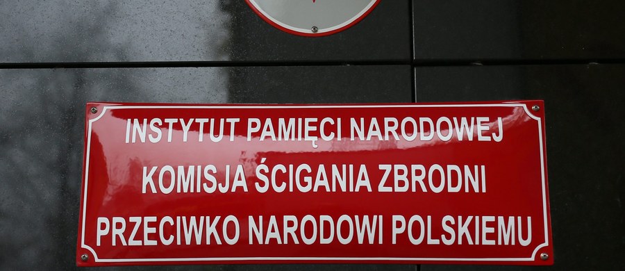 Szef IPN Łukasz Kamiński poinformował na krótkim briefingu, że Instytut w asyście policji zabezpieczył dokumenty dot. TW "Bolka" przechowywane w domu Czesława Kiszczaka. Ich sprzedaż zaoferowała wdowa po zmarłym polityku.