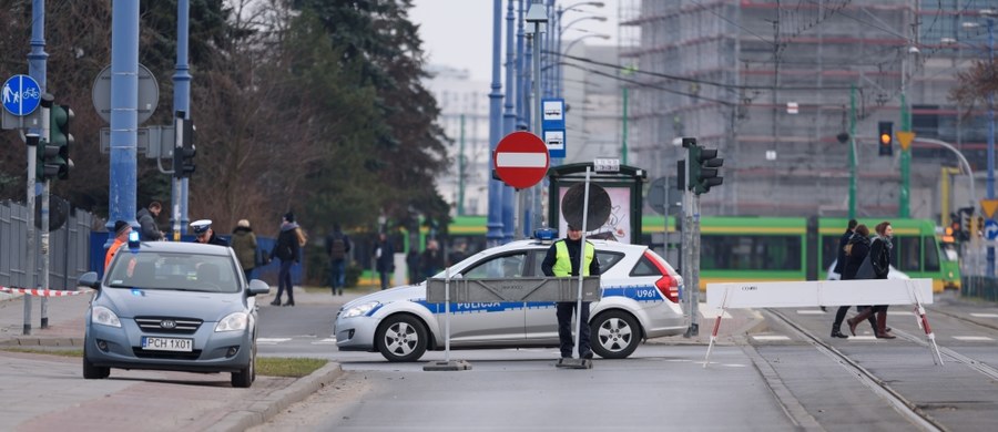 40 minut krążyły w środę w pobliżu mostu Rocha w Poznaniu specjalne psy szkolone do poszukiwań ludzi. To tam zaginęła w listopadzie Ewa Tylman. 

