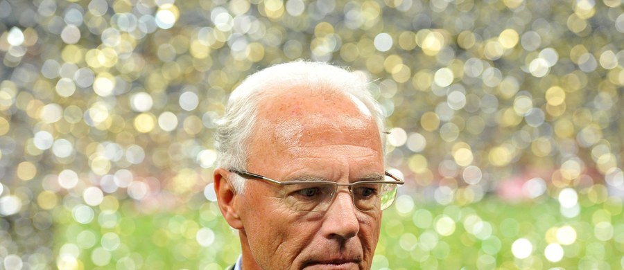 ​Komisja Etyki Międzynarodowej Federacji Piłki Nożnej (FIFA) ukarała Franza Beckenbauera za utrudnianie dochodzenia badającego okoliczności wyboru gospodarzy mistrzostw świata w 2018 i 2022 roku. Niemiec będzie musiał zapłacić 7 tysięcy franków szwajcarskich (około 30 tysięcy złotych).
