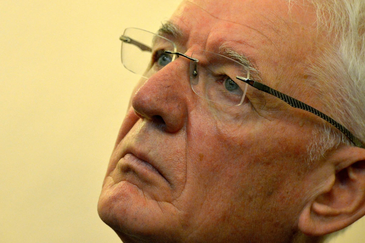 "Nie spodziewałem się takiego obrotu rzeczy. To co teraz mówi pani Kiszczakowa, że mąż polecił jej przekazanie tych dokumentów po śmierci, to wydaje mi się prawdopodobne" - mówi w rozmowie z reporterem RMF FM Krzysztof Wyszkowski były działacz Wolnych Związków Zawodowych. Jak dodaje: myślę, że jest to taki pakiet podręczny, jaki w domu można trzymać. 