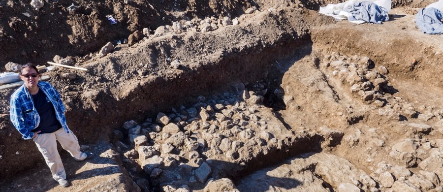 Archeolodzy w Jerozolimie Wschodniej znaleźli podczas prac wykopaliskowych związanych z budową drogi w osiedlu Szuafat pozostałości osady sprzed 7 tys. lat - poinformowała izraelska służba starożytności IAA. To najstarsze ślady osadnictwa w Jerozolimie.