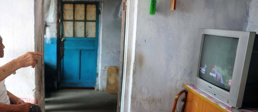 Izraelski sąd oskarżył mieszkańca Tel Awiwu o zabicie swojej żony, która... uniemożliwiła mu spokojne oglądanie tegorocznego finału wielkoszlemowego turnieju tenisowego Austrialian Open.  Para była małżeństwem od 1955 roku.