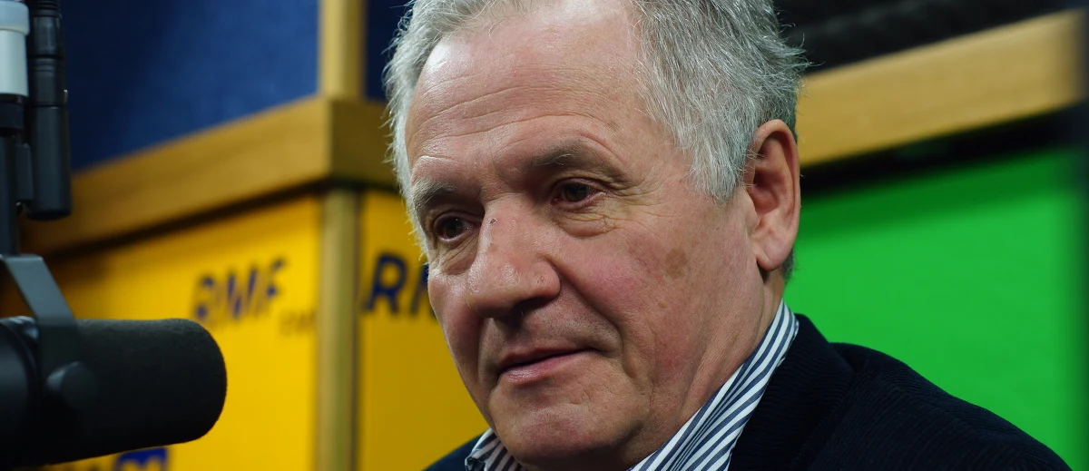 „Nigdy nie mieliśmy wątpliwości co do współpracy Lecha Wałęsy z SB. Wiedzieliśmy, że do 1976 roku była. Chyba wszyscy wiedzieli o tym od lat. Ja wiedziałem od początku roku 80., jeszcze przed sierpniowym strajkiem” – mówi gość Kontrwywiadu RMF FM, były opozycjonista, jeden z przywódców legalnej i podziemnej „Solidarności" Zbigniew Bujak. „Mieliśmy żelazną zasadę – najwyższe zaufanie mają nie ci, którzy nie mieli nic wspólnego z SB, ale ci, którzy współpracę zerwali. Mając świadomość, że Wałęsa zerwał taką współpracę, wiedzieliśmy, że on jest już zaszczepiony na ich metody działania” – komentuje Bujak. Dodaje, że na niego fakt współpracy z SB nie miał żadnego wpływu. Pytany o ujawnienie dokumentów odpowiada: „To osłabia polską politykę, pozycję wszystkich polskich polityków, rządu i Wałęsę”. „Już i ja nie będę mógł mówić tak dobrze o ‘Solidarności’ i przywództwie, jak mówiłem do tej pory” – ocenia były opozycjonista. 