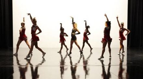 Zdjęcie ilustracyjne Glee odcinek 17 "Chcę z kimś zatańczyć"