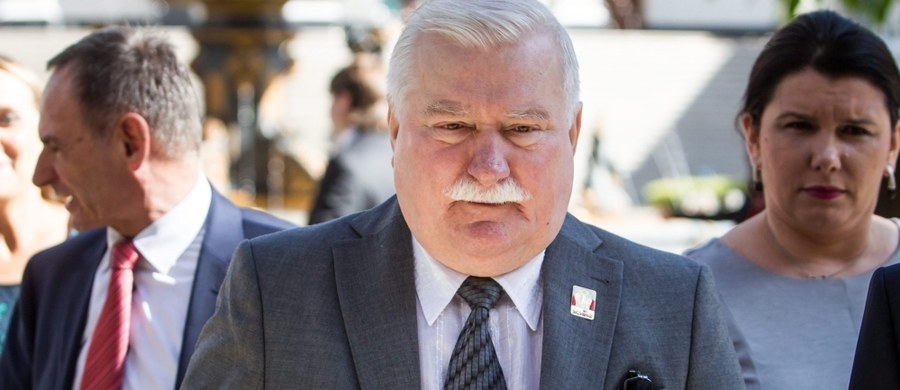 Lech Wałęsa po raz kolejny zabrał publicznie głos w sprawie akt, które zostały znalezione przez prokuratora IPN w domu generała Czesława Kiszczaka. Były prezydent wypowiedział się w czasie 44. Międzynarodowego Balu Polonijnego w Miami. "Podpisałem wiele, wiele, wielkich rzeczy, ale i podpisałem takie, z którymi mam dzisiaj problem" – mówił Wałęsa.