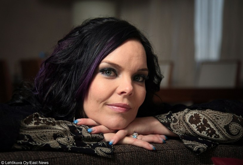 Znana z występów w grupie Nightwish szwedzka Anette Olzon trafiła do szpitala, gdy została zaatakowana i obrabowana na ulicy.