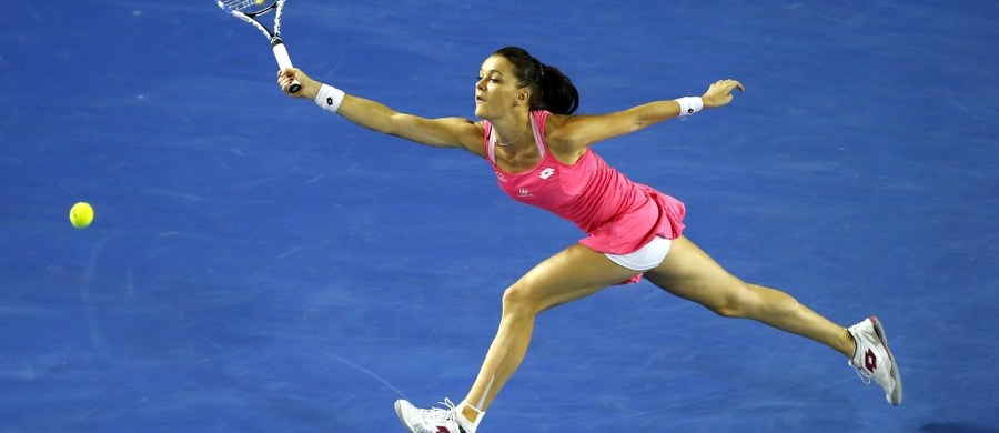 Rozstawiona z numerem trzecim Agnieszka Radwańska pokonała Rumunkę Monicę Niculescu 7:5, 6:1 w 1/8 finału turnieju WTA na twardych kortach w Dausze (pula nagród wynosi 2 517 250 dolarów). Polka już po raz piąty znalazła się w najlepszej "ósemce" tej imprezy.