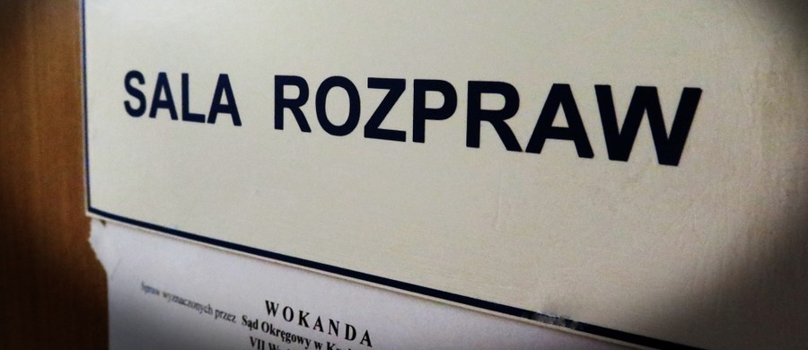 Na 25 i 15 lat więzienia krakowski sąd skazał mężczyzn, oskarżonych o zabójstwo właściciela lombardu w Krakowie w 2009 roku. 54-letni Marek S. i 29-letni Bartosz P. nie tylko zabili, ale też ukradli kosztowności warte ponad 100 tysięcy złotych. Obrona zapowiedziała, że odwoła się od wyroku. 