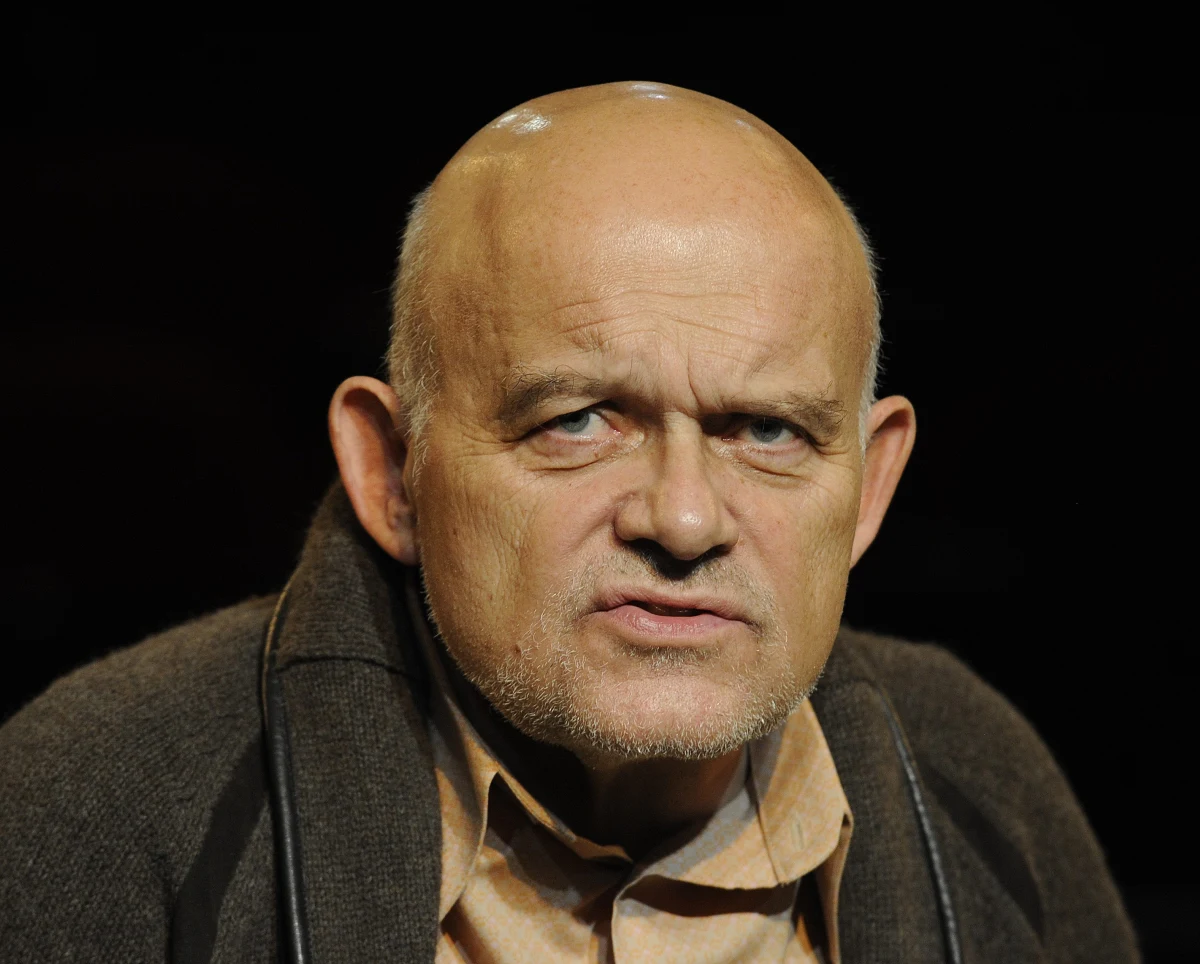 Adam Ferency trafił do szpitala. Aktor - jak poinformowało "Zycie na gorąco"-  skarżył się na problemy z sercem. Gazeta sugeruje także, że kilka dni temu artysta przeszedł zawał. 