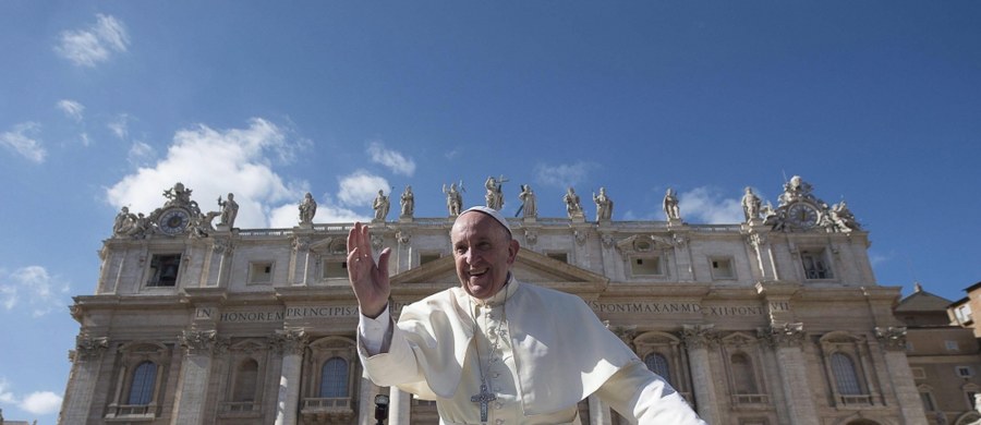 Papież Franciszek przyjął na audiencji szefa fotograficznego portalu społecznościowego Instagram Kevina Systroma. To kolejne spotkanie papieża z biznesmenem z amerykańskiej Silicon Valley, po audiencjach dla szefów firm Apple i Google.