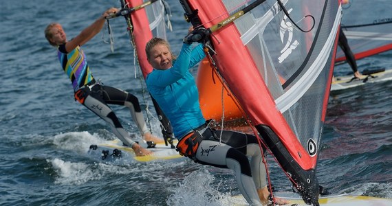 Małgorzata Białecka (SKŻ Ergo Hestia Sopot) wywalczyła w Izraelu złoty medal mistrzostw świata w windsurfingowej klasie RS:X! Dzień wcześniej krążek tego samego koloru zapewnił sobie Piotr Myszka (AZS AWFiS Gdańsk). Oboje szykują się do igrzysk olimpijskich.