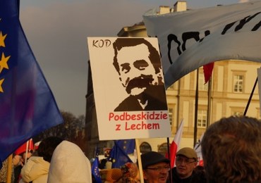 Manifestacja KOD-u w obronie Lecha Wałęsy. Ratusz: 80 tysięcy ludzi, policja: 15 tysięcy