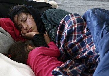 200 tys. migrantów może utknąć w Grecji z powodu zaostrzonych kontroli granicznych UE