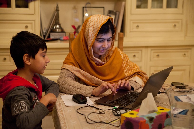 Poruszający dokument "To ja, Malala" ("He named me Malala") przedstawia sylwetkę dziewiętnastoletniej obecnie Malali Yousafzai, działaczki na rzecz praw kobiet i laureatki Pokojowej Nagrody Nobla. Film o Malali Yousafzai polscy widzowie będą mogli zobaczyć już 6 marca na antenie Nat Geo People.