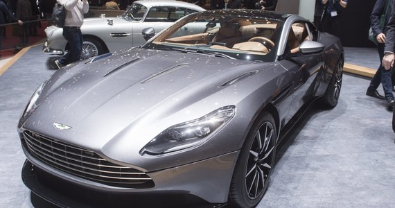 Brytyjska firma Aston Martin odsłoniła następcę samochodu Jamesa Bonda. Model DB11 jest bardzo podobny do pojazdu, który pojawił się w ostatniej części przygód Agenta Jej Królewskiej Mości. Nowością jest fakt, że najnowszy Aston Martin będzie dostępny komercyjnie. 