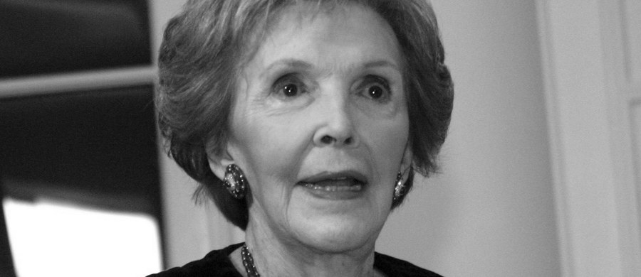 Nie żyje Nancy Reagan, była Pierwsza Dama USA - informuje portal "TMZ", powołując się na źródła w rodzinie. Wdowa po zmarłym 12 lat temu prezydencie Ronaldzie Reaganie miała 94 lata.  
