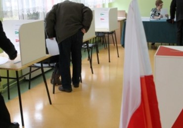 Wybory uzupełniające do Senatu. Głosowanie bez zakłóceń