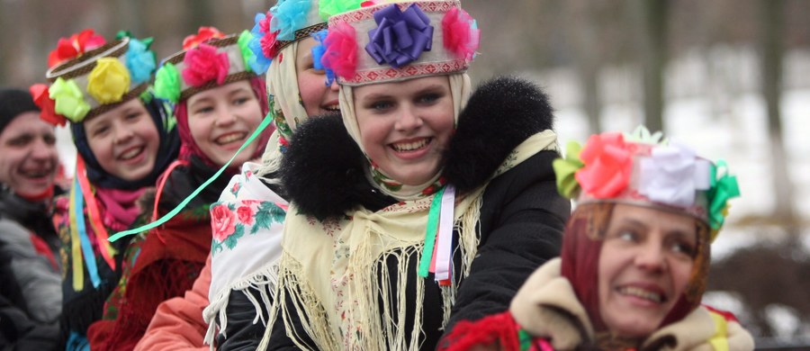 W Rosji rozpoczęły się dziś karnawałowe ostatki, czyli "Maslenica". Rosjanie będą się więc bawić, odpoczywać, odwiedzać krewnych, a na ucztach nie zabraknie blinów, czyli tradycyjnych naleśników.