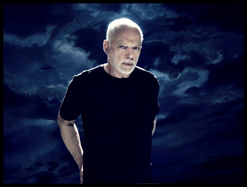Utworowi "In Any Tongue" Davida Gilmoura towarzyszy przejmująca, prawie 7-minutowa animacja w klimacie wizualizacji do poprzednich nagrań z płyty "Rattle That Lock". 