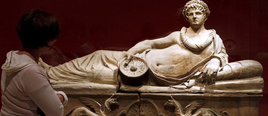 Skarb etruskiej księżniczki znaleziono w grobowcu w parku archeologicznym na terenie starożytnego miasta Vulci koło Rzymu. Nietknięty skarb niemal w ostatniej chwili zdołano uratować przed złodziejami, prowadzącymi tam nielegalne poszukiwania.