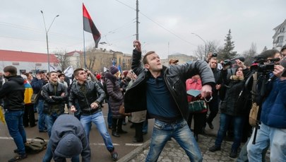 Kilkaset osób domagało się przed ambasadą Rosji uwolnienia Sawczenko