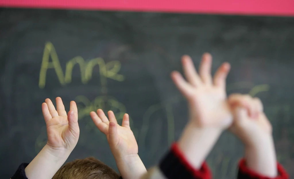 Rzecznik ZNP poinformował, że według wstępnych szacunków zagrożonych jest 20 tys. etatów nauczycieli