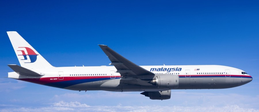 Kolejne szczątki samolotu znalezione przez turystę z RPA zostaną odesłane na badania do Australii. Specjaliści będą sprawdzali, czy odłamki pochodzą z malezyjskiego boeinga, który zaginął przed dwoma laty podczas lotu MH370 z Kuala Lumpur do Pekinu.