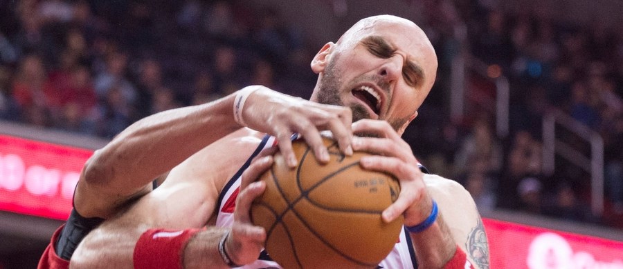 Marcin Gortat zdobył tylko dwa punkty i miał tyle samo zbiórek, a jego Washington Wizards w sobotnim meczu koszykarskiej ligi NBA przegrali na wyjeździe z Denver Nuggets 100:116. To ich piąty przegrany mecz z rzędu, co jest najdłuższą serią niepowodzeń w sezonie.